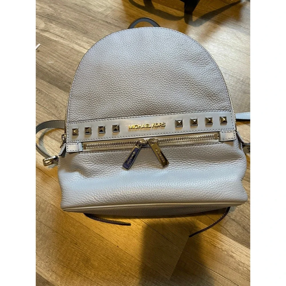 Michael Kors Kenly‎ Stud Medium Backpack